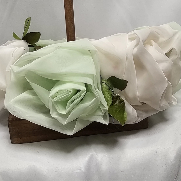 Vintage Chiffon White And Pale Green Floral Crown - Picture 6 of 13